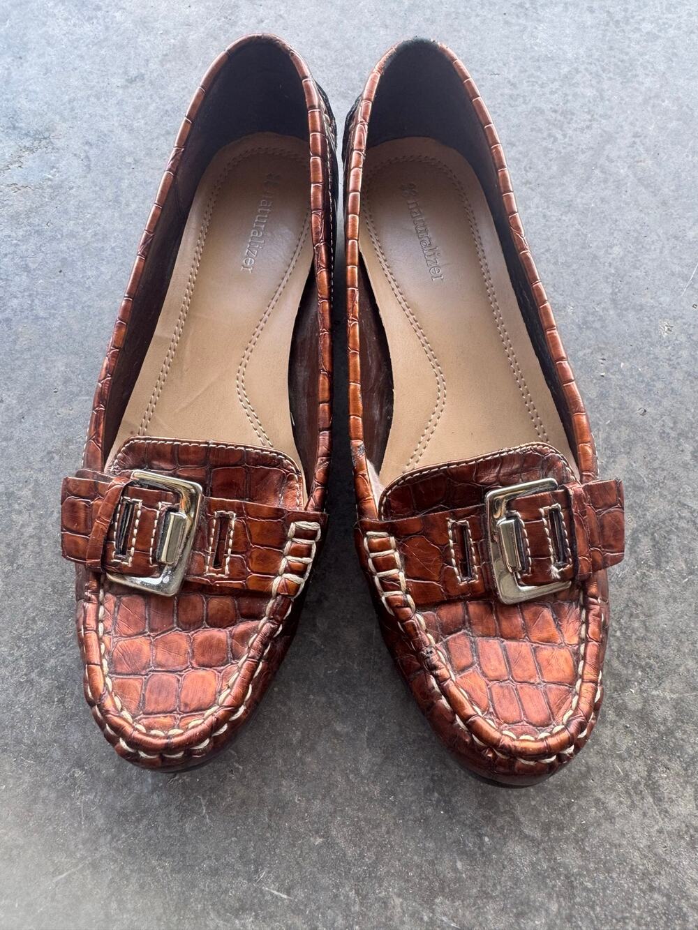 Naturalizer Women's Brown Embossed Loafers Slip On Shoes Buckle Size 7.5M